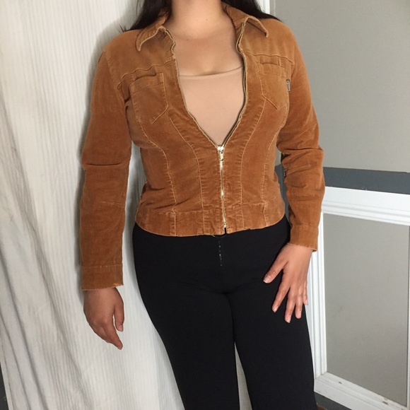 Revolt jeans co sweater - Picture 2 of 3